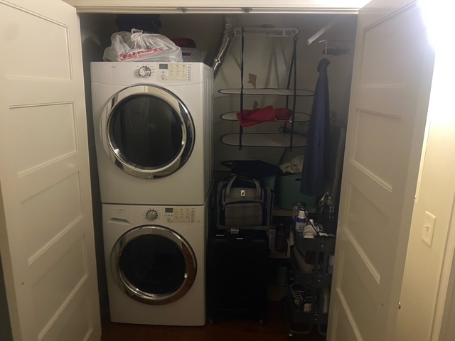 212 N Center Street #205, Bloomington, IL 61701