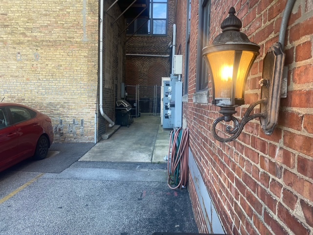 212 N Center Street #205, Bloomington, IL 61701