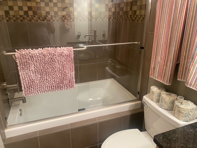 212 N Center Street #205, Bloomington, IL 61701