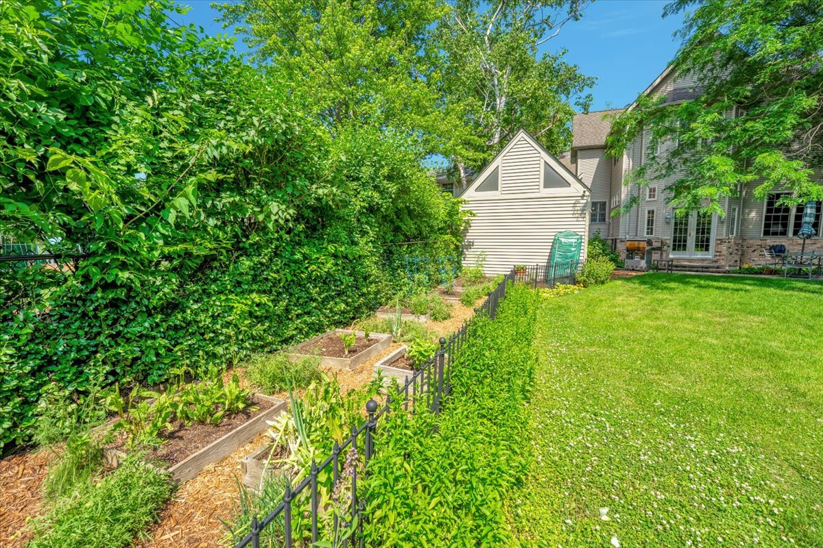 14 S George Street, Mount Prospect, IL 60056