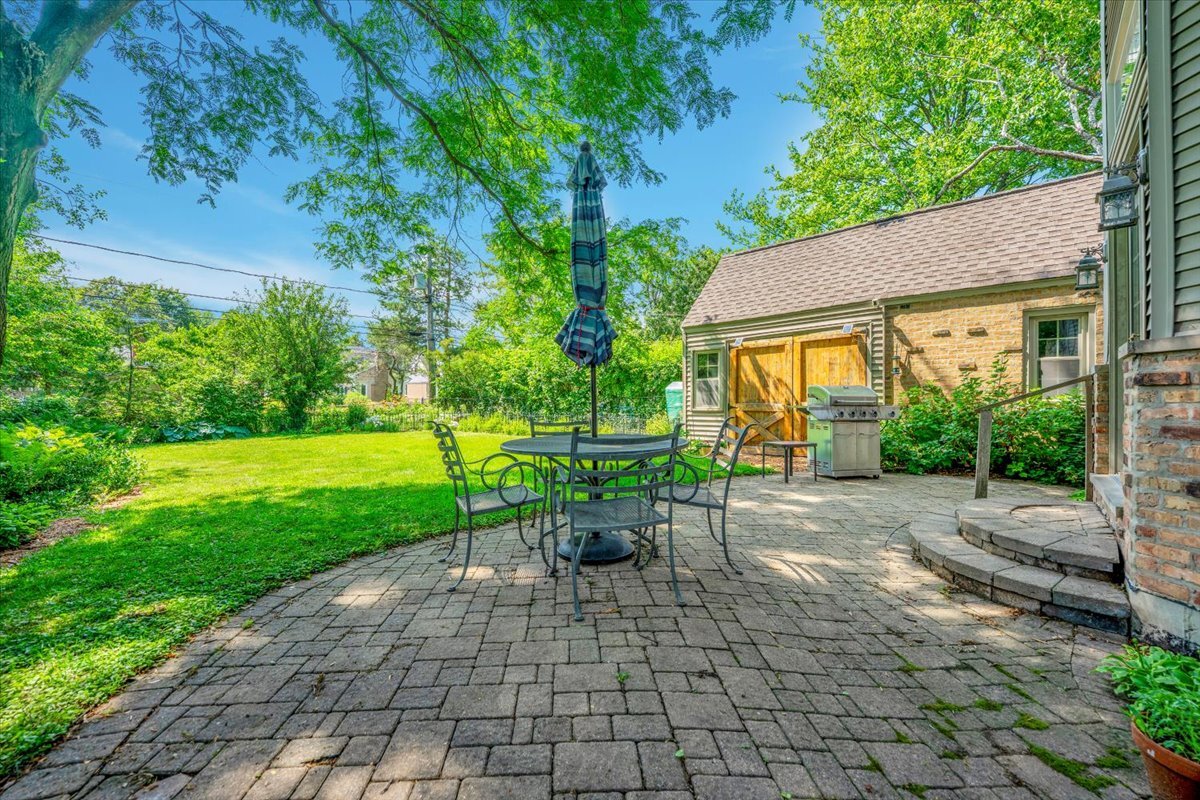 14 S George Street, Mount Prospect, IL 60056
