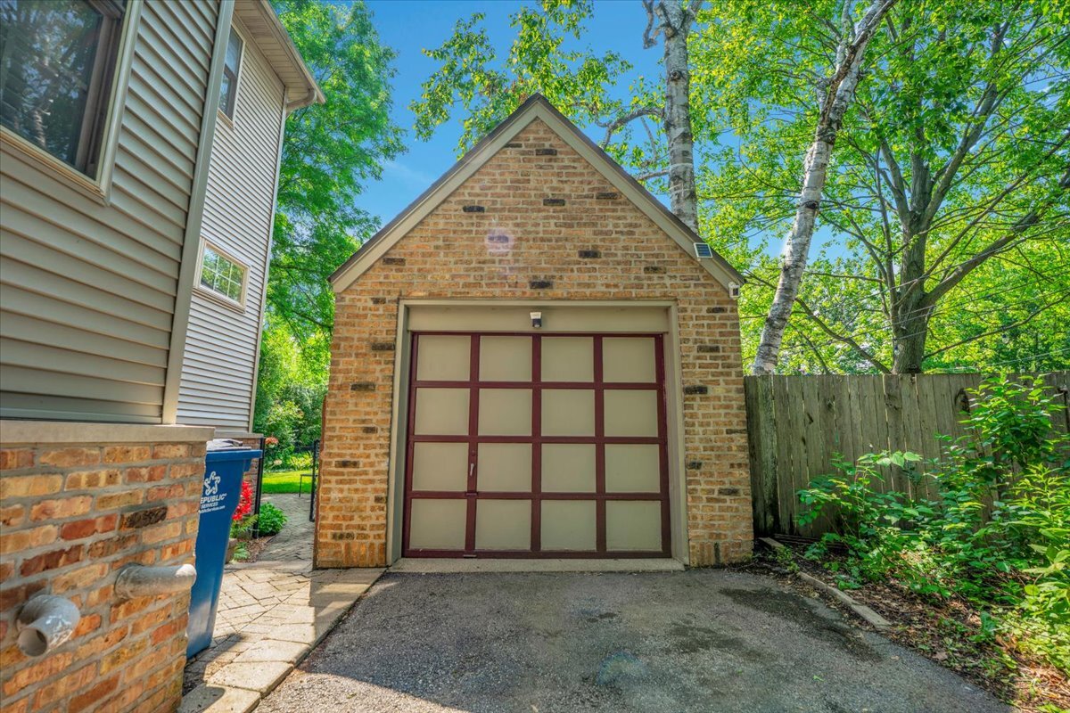 14 S George Street, Mount Prospect, IL 60056
