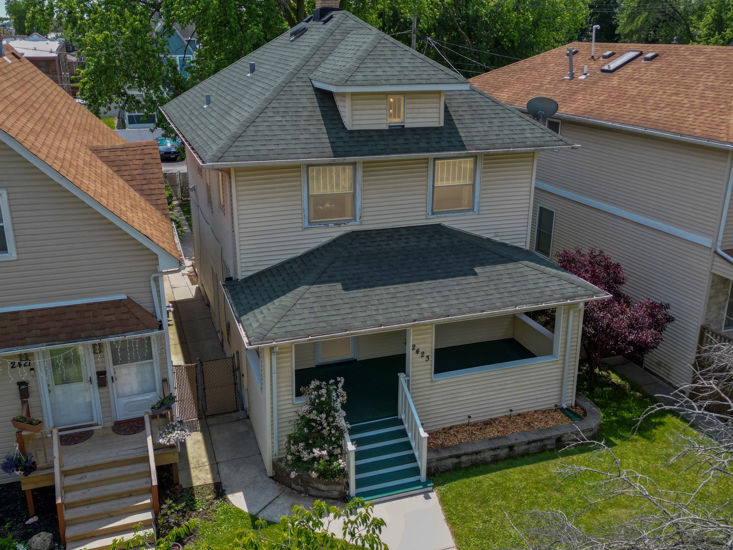 2423 Collins Street, Blue Island, IL 60406