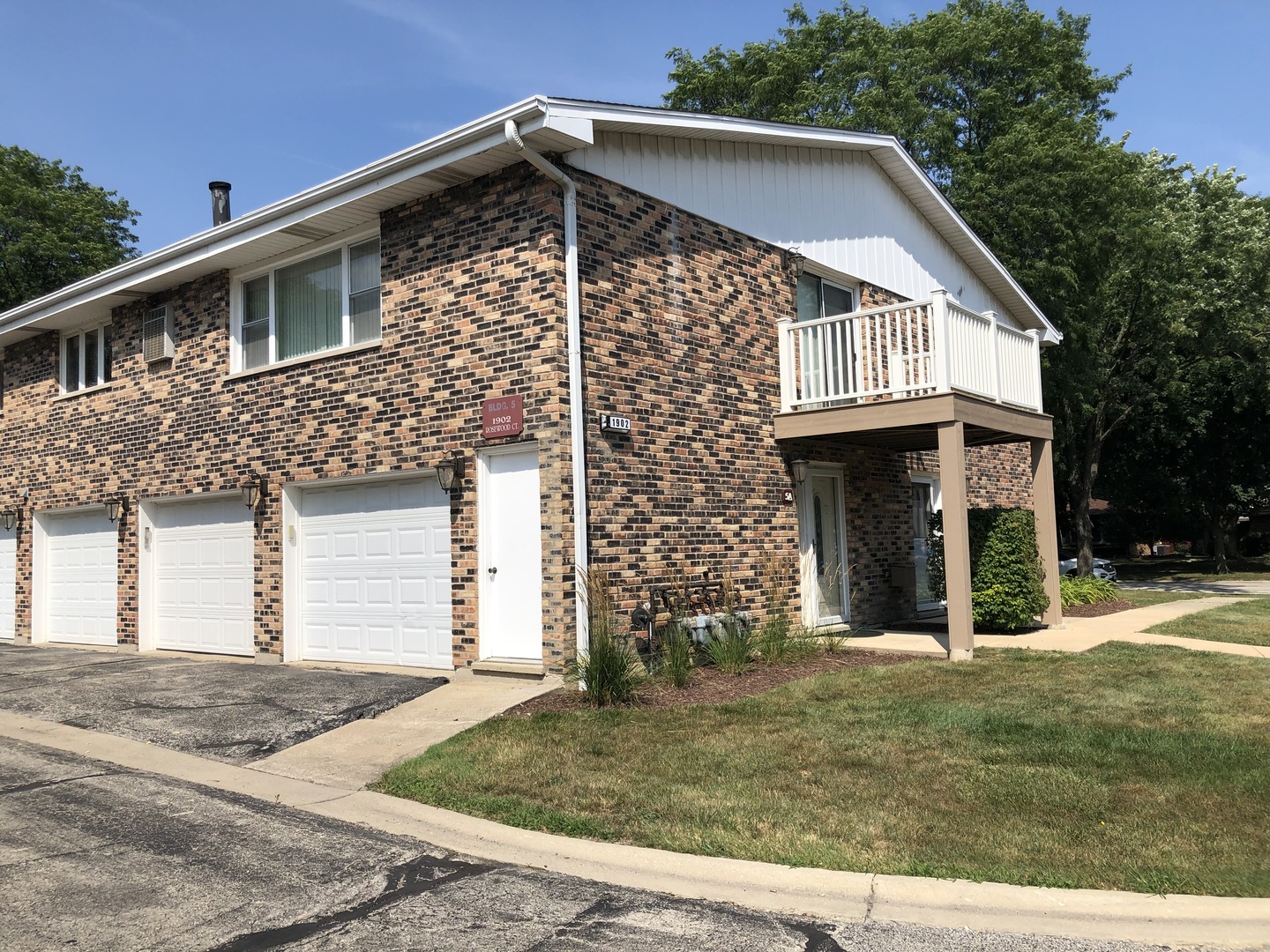 1902 Rosewood Court #5B, Darien, IL 60561