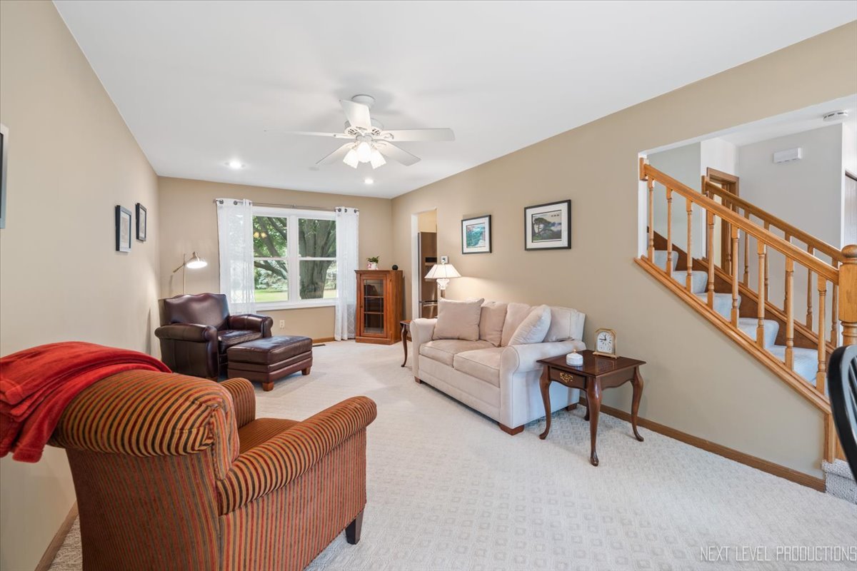 133 Autumn Rdg Drive, Montgomery, IL 60538