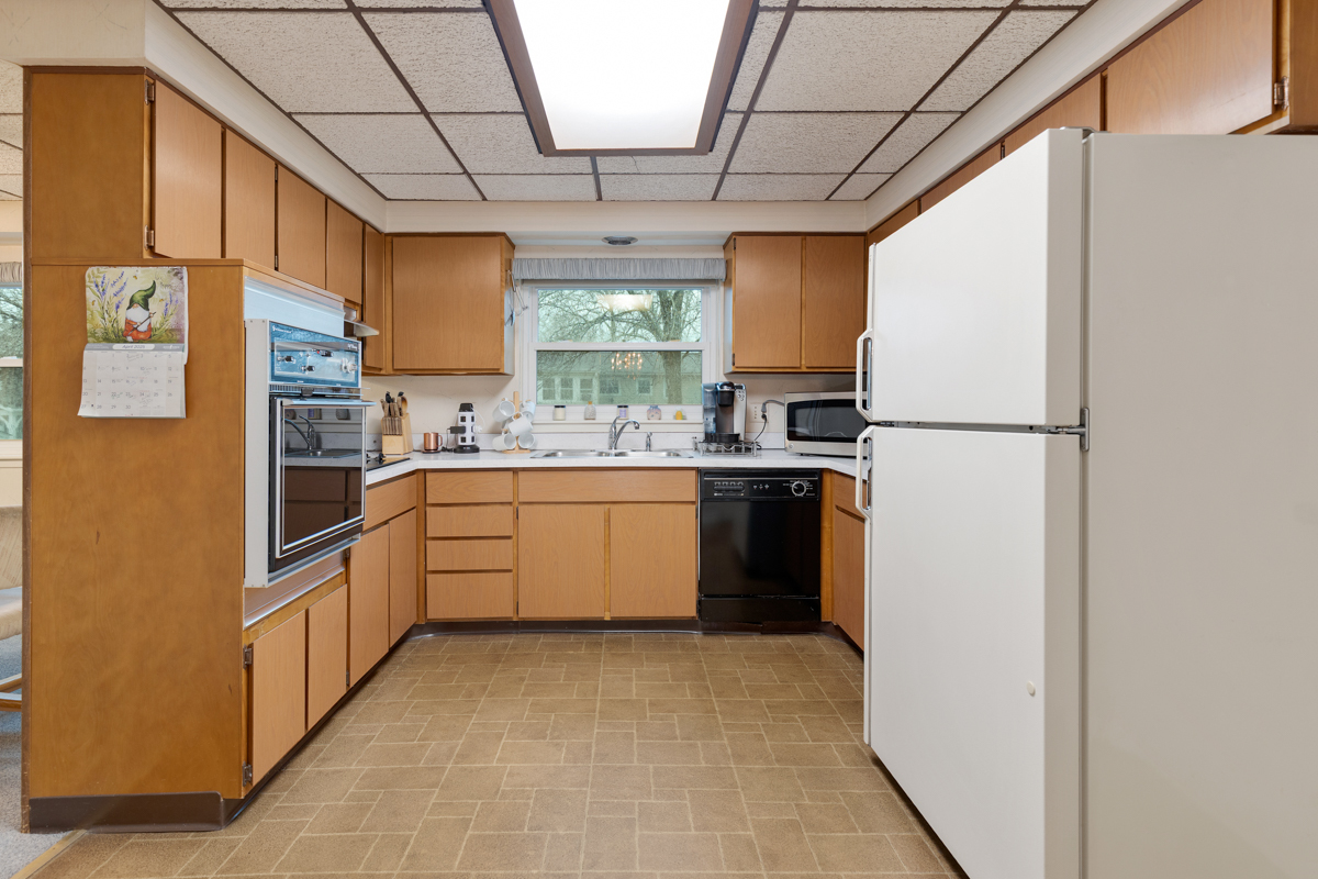 57 Brantwood Avenue, Elk Grove Village, IL 60007
