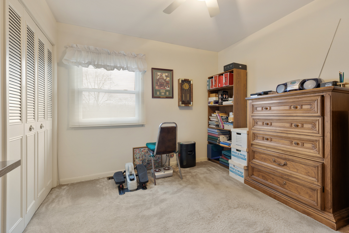 57 Brantwood Avenue, Elk Grove Village, IL 60007