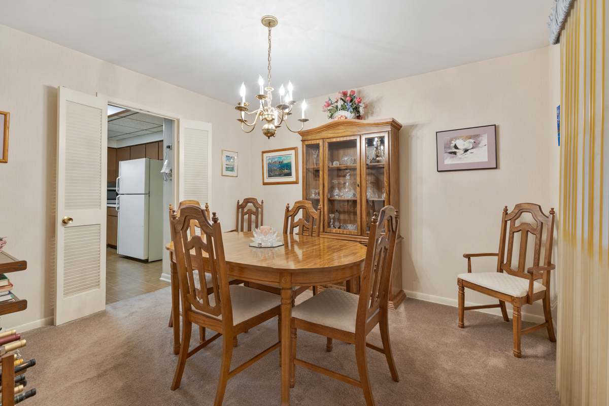 57 Brantwood Avenue, Elk Grove Village, IL 60007