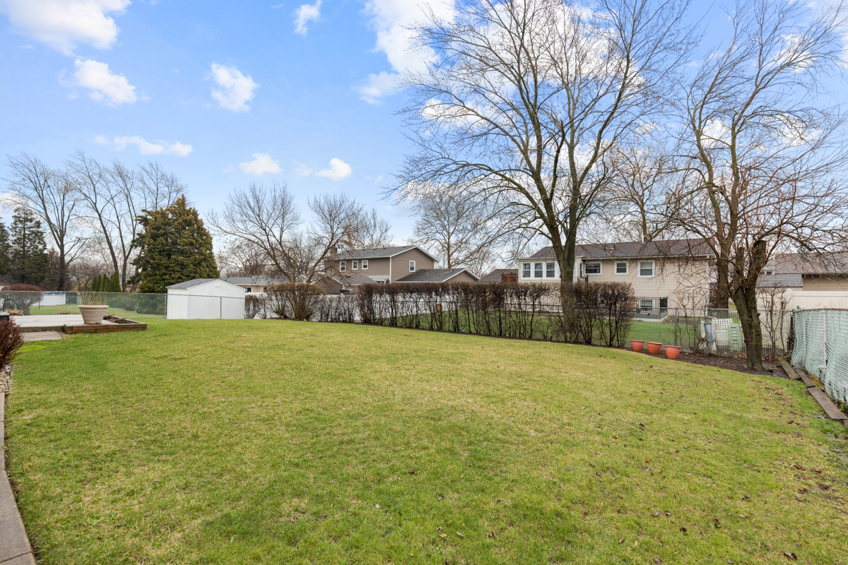 57 Brantwood Avenue, Elk Grove Village, IL 60007