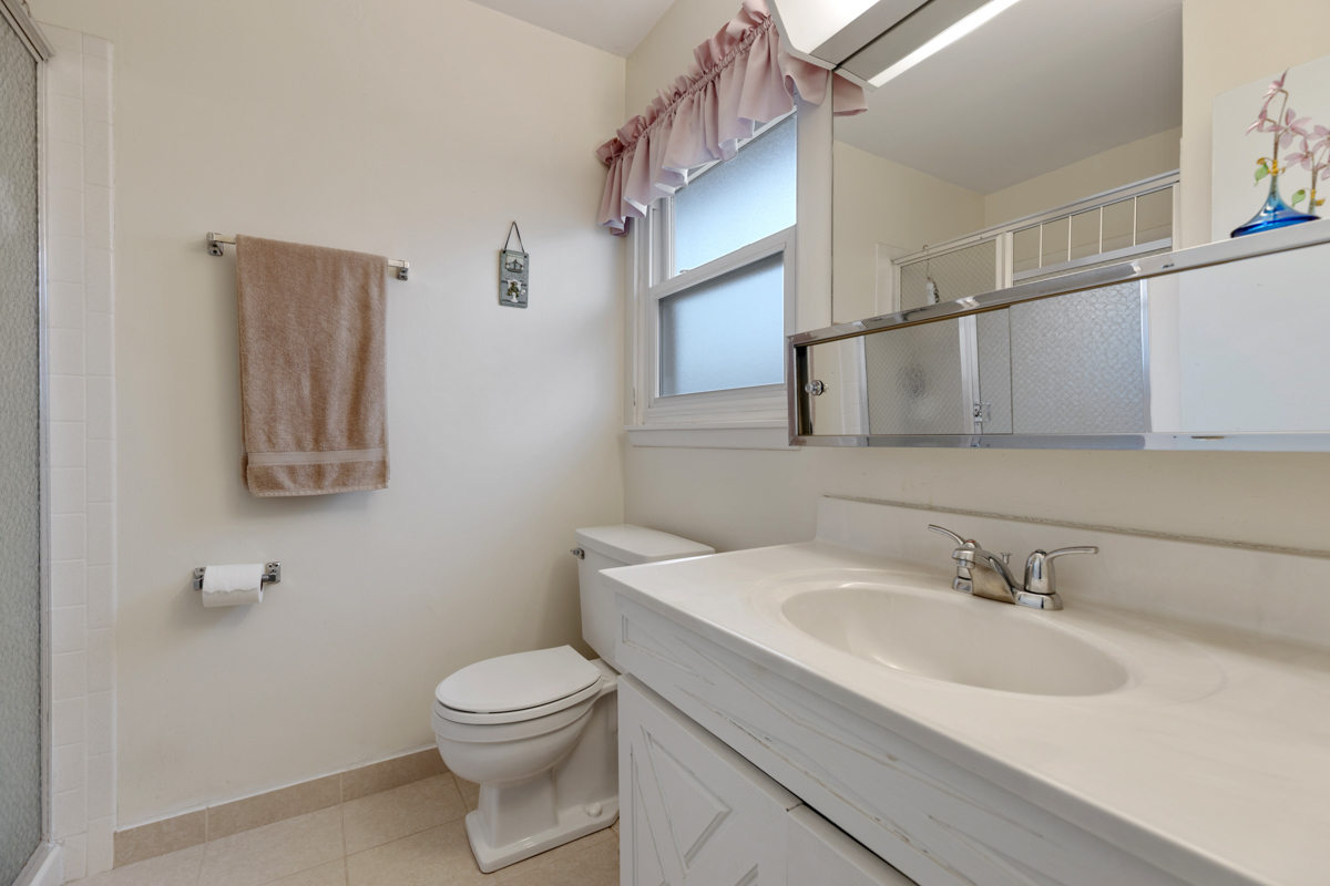57 Brantwood Avenue, Elk Grove Village, IL 60007