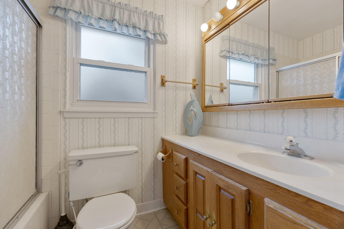 57 Brantwood Avenue, Elk Grove Village, IL 60007