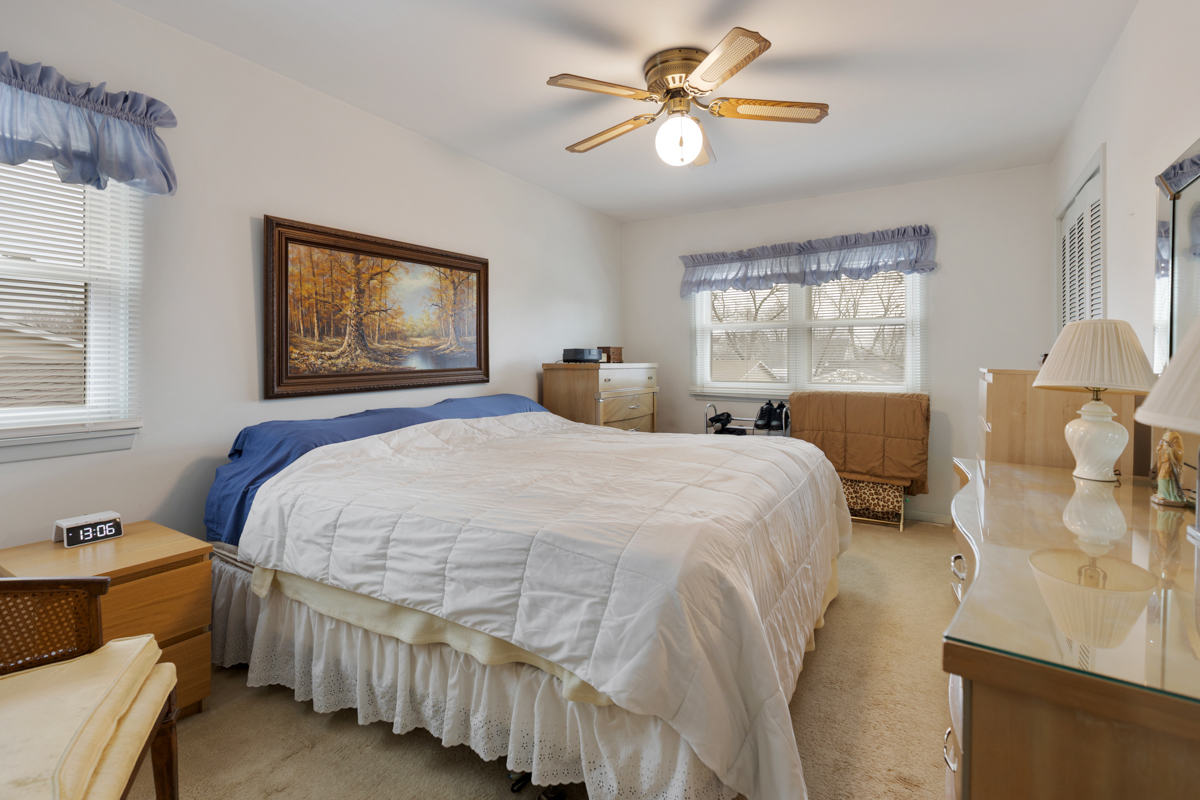 57 Brantwood Avenue, Elk Grove Village, IL 60007