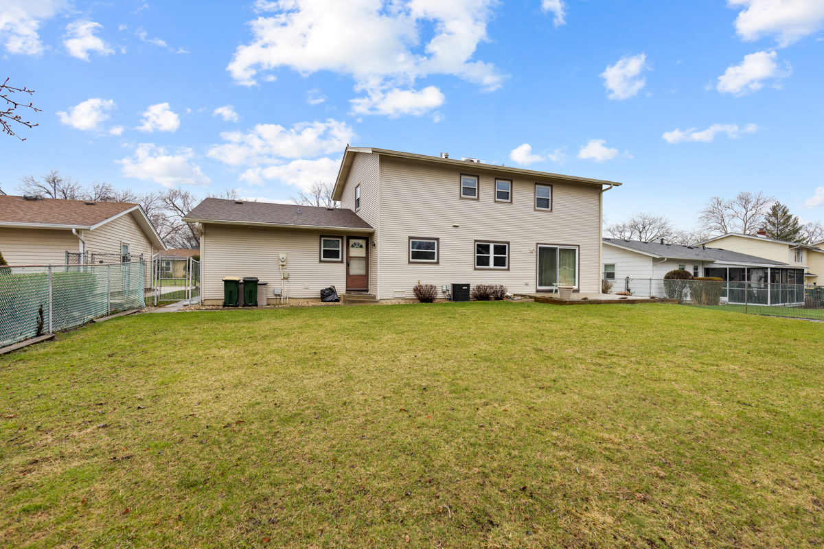 57 Brantwood Avenue, Elk Grove Village, IL 60007