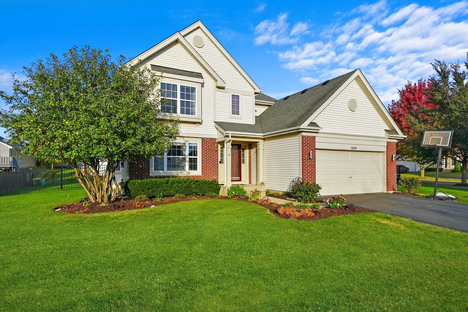 1024 Birchwood Drive, Pingree Grove, IL 60140