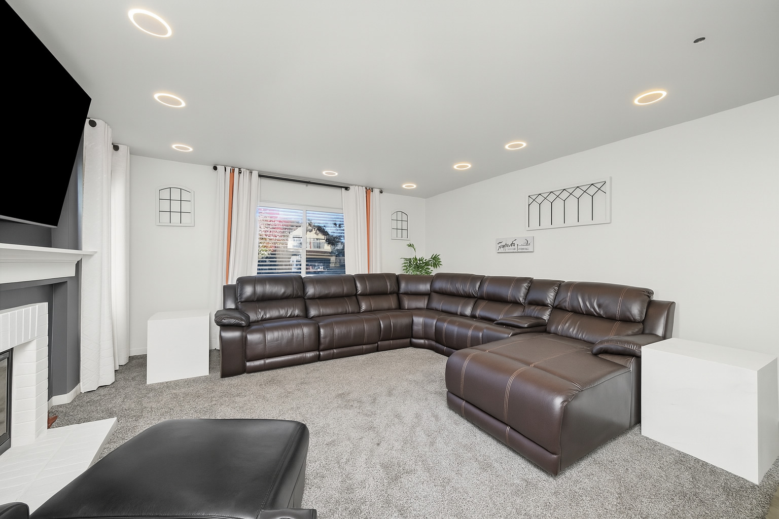 1024 Birchwood Drive, Pingree Grove, IL 60140