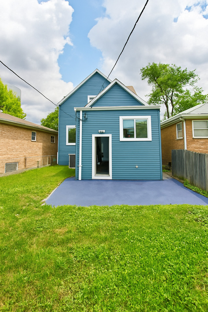 3002 Wesley Avenue, Berwyn, IL 60402