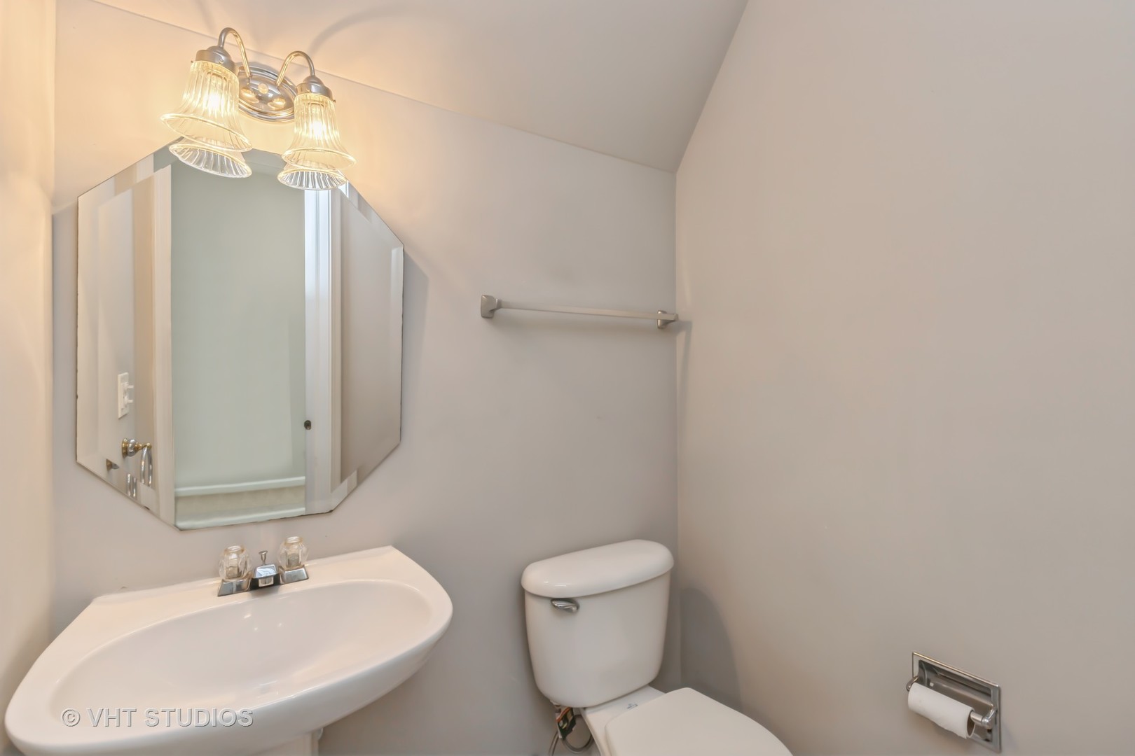 1358 Longchamps Court, Grayslake, IL 60030