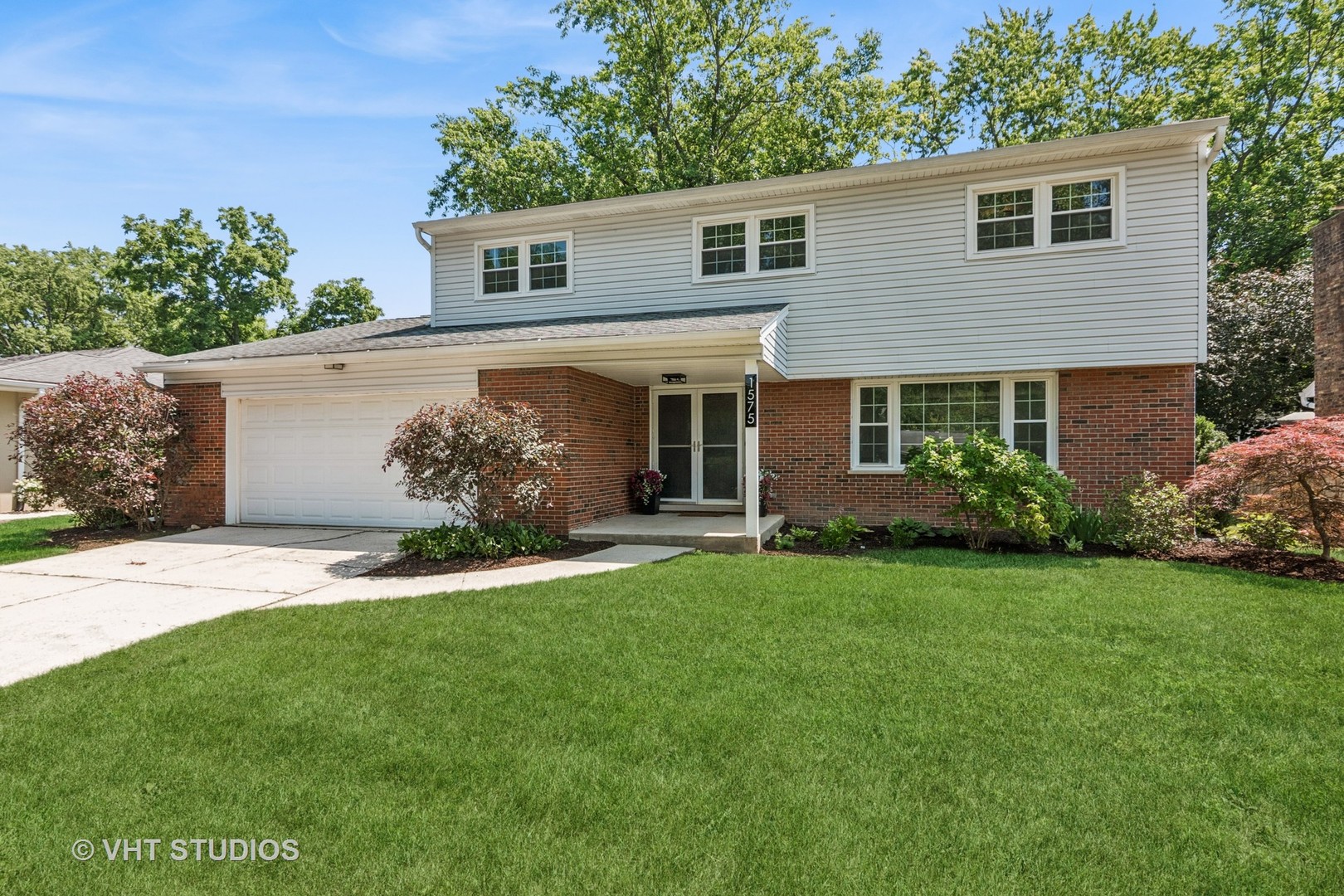 1575 Burning Trail, Wheaton, IL 60189