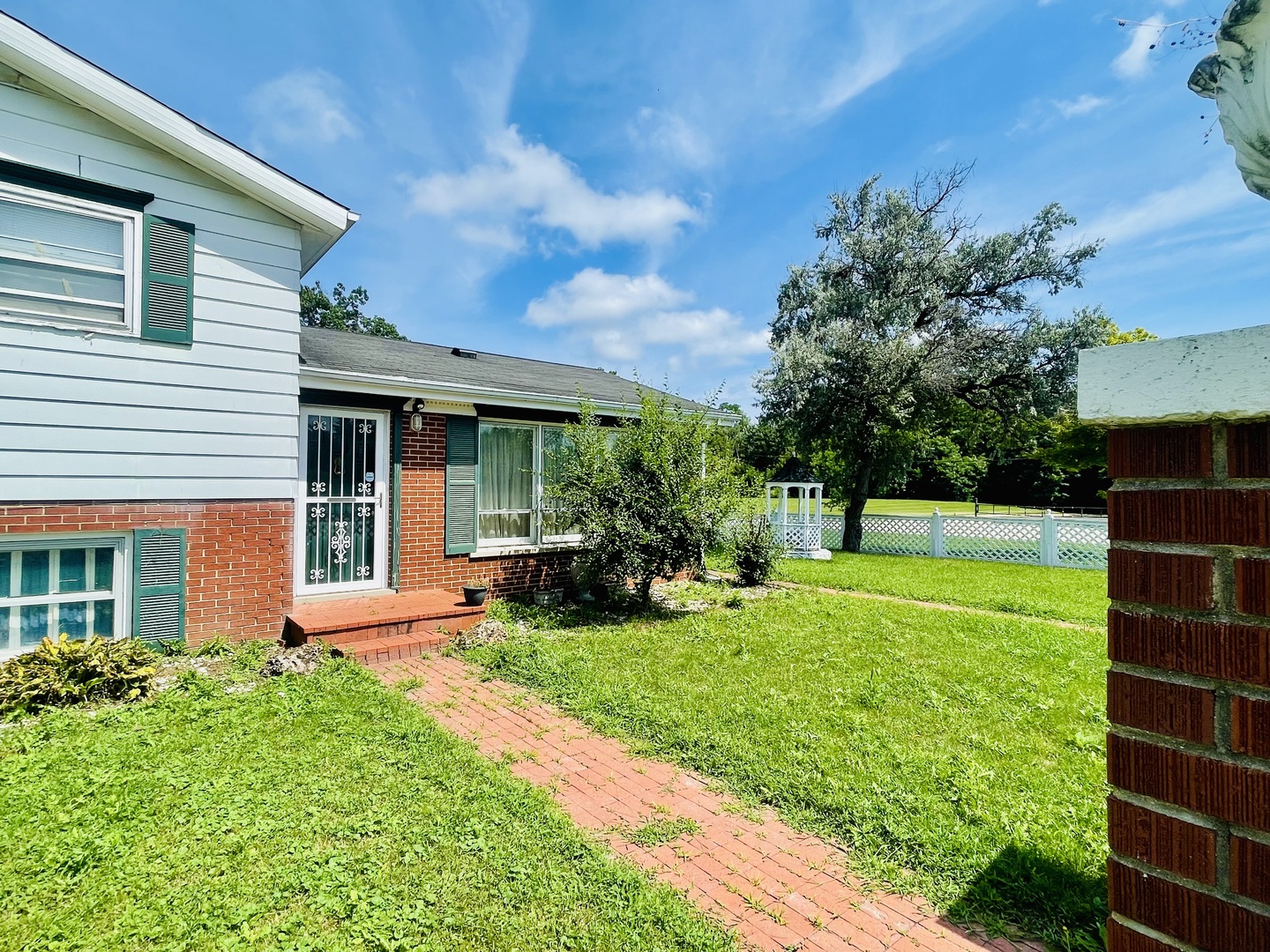 2802 18TH Place, North Chicago, IL 60064