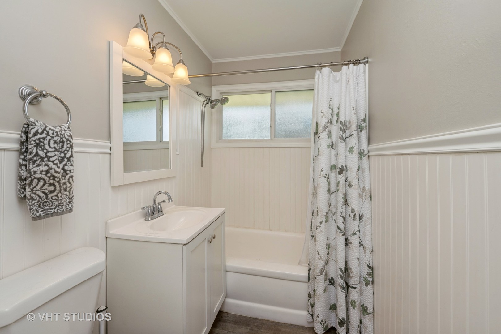 31 Johnathan Road, Lake Zurich, IL 60047
