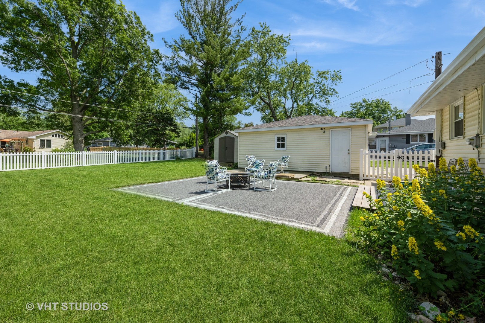 31 Johnathan Road, Lake Zurich, IL 60047