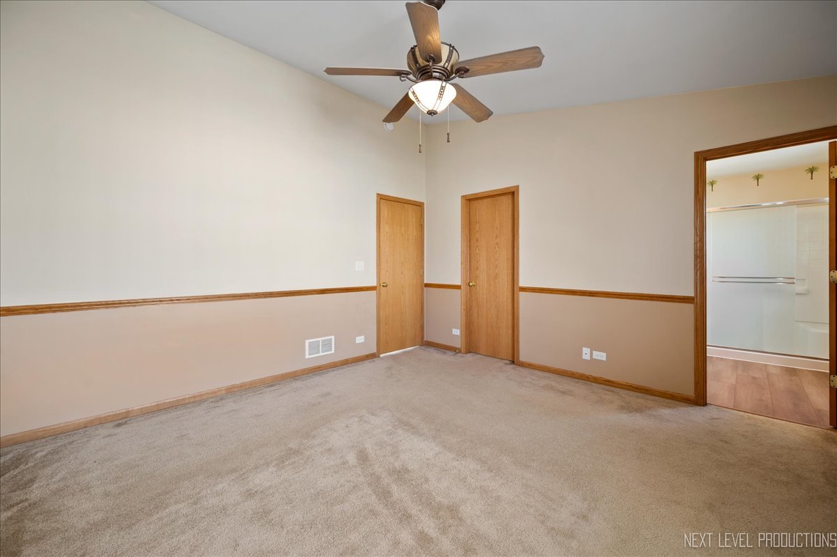 1919 Indian Hill Lane #1919, Aurora, IL 60503