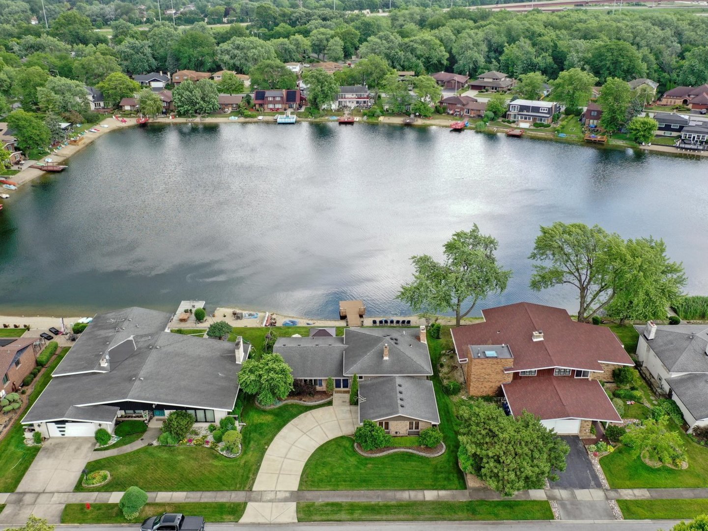 17229 University Avenue, South Holland, IL 60473