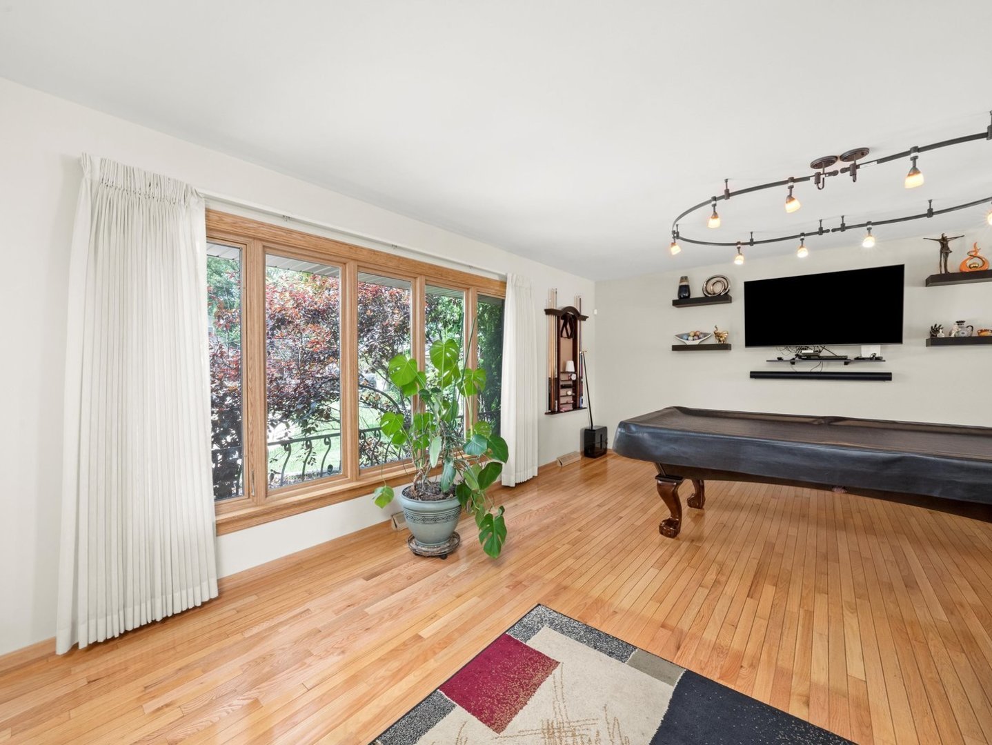 17229 University Avenue, South Holland, IL 60473