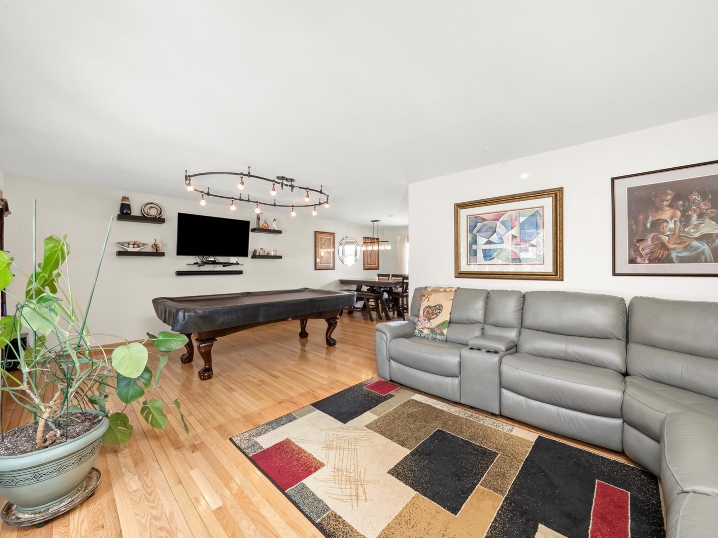 17229 University Avenue, South Holland, IL 60473