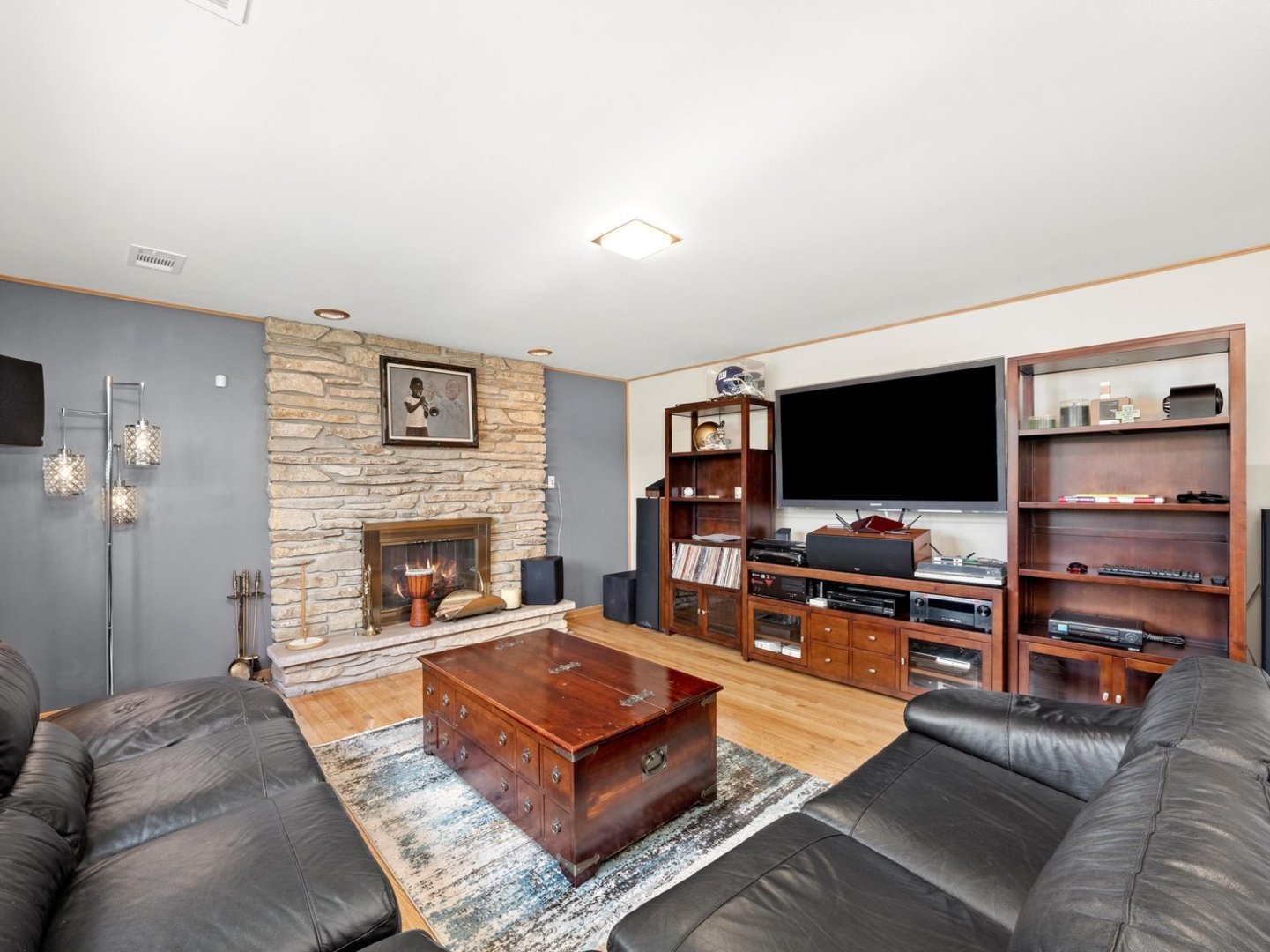 17229 University Avenue, South Holland, IL 60473