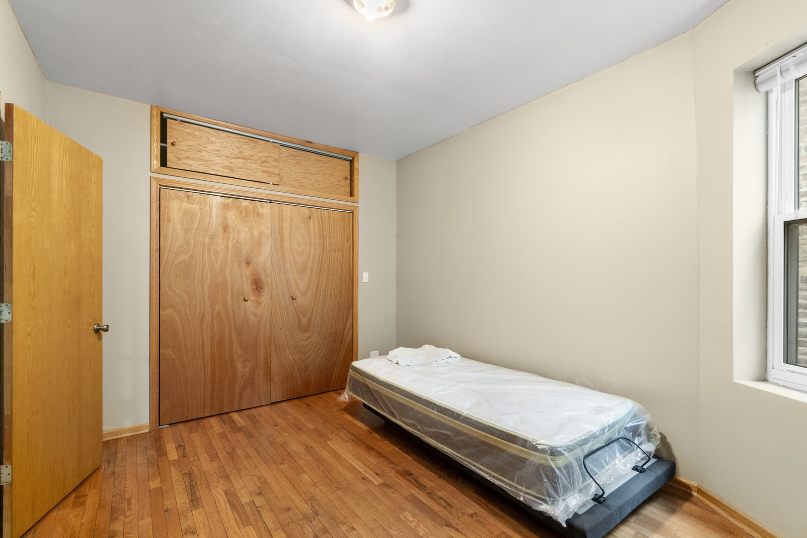 7223 N Damen Avenue, Chicago, IL 60645