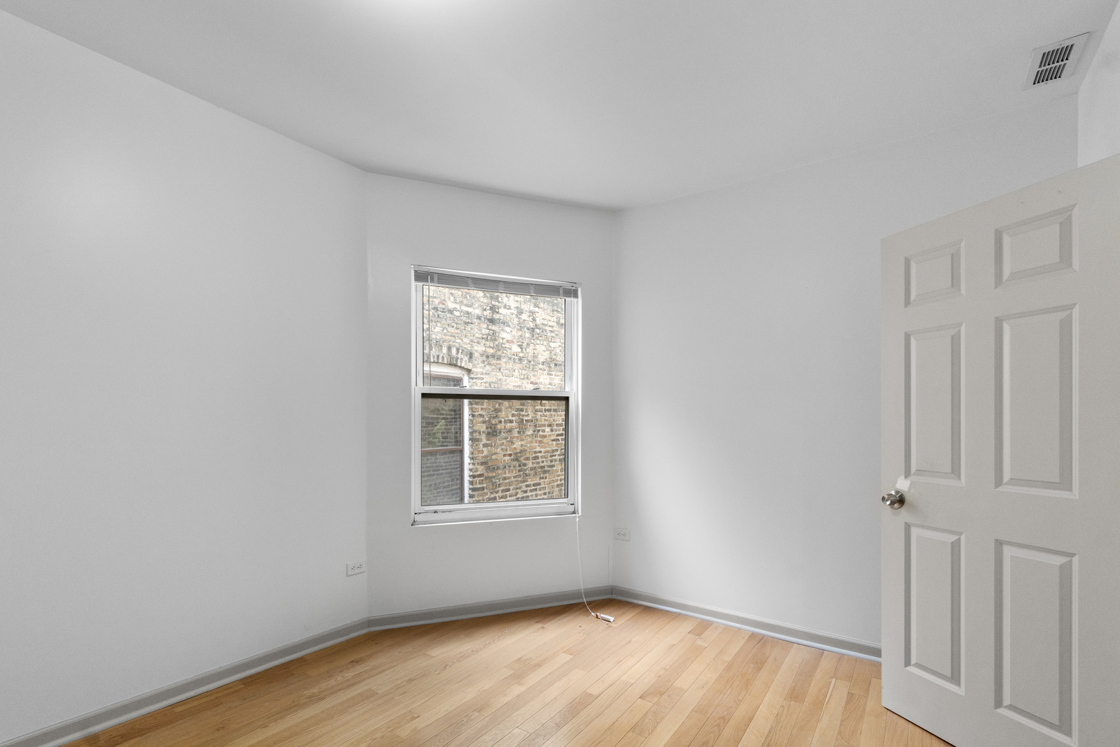 7223 N Damen Avenue, Chicago, IL 60645