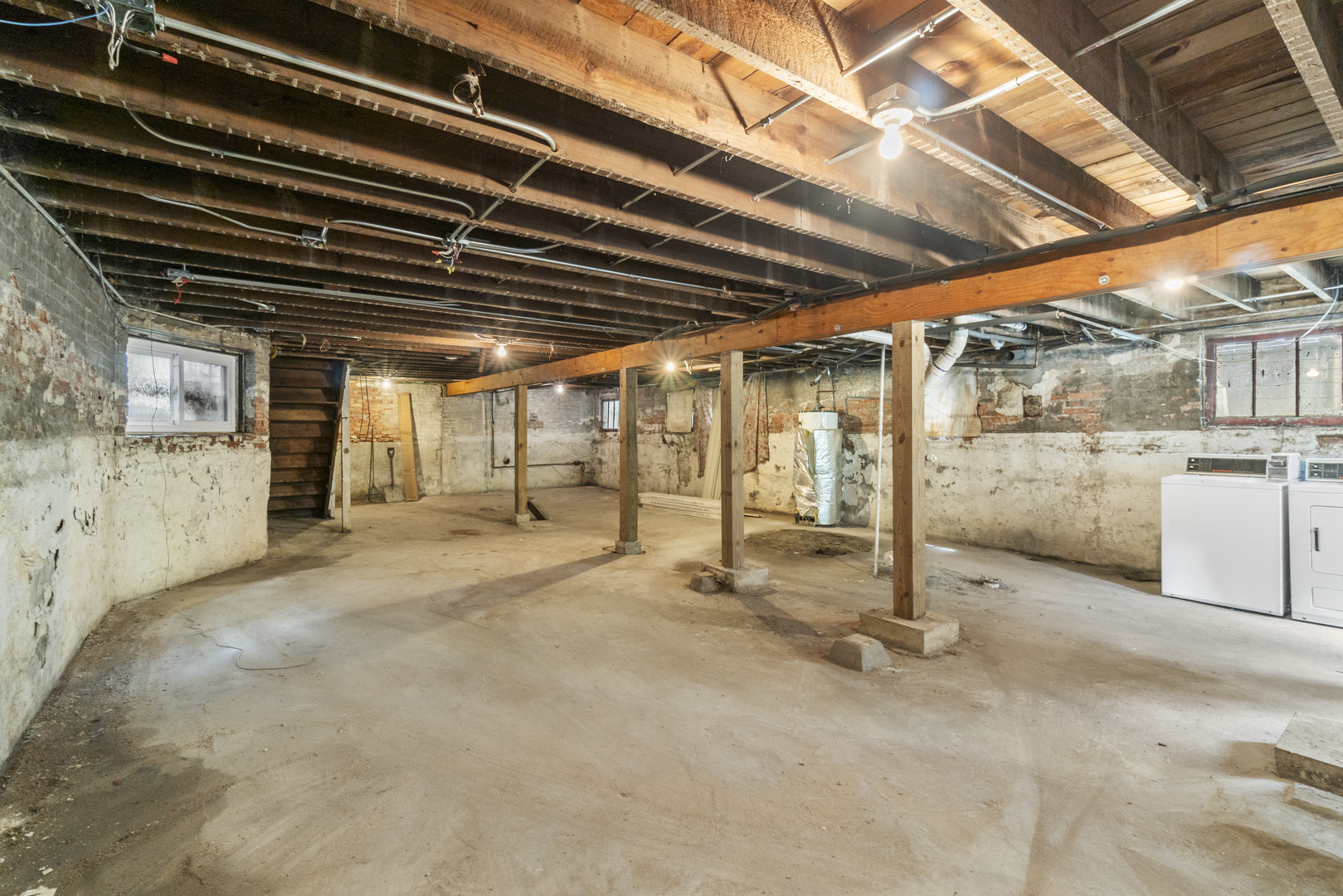 7223 N Damen Avenue, Chicago, IL 60645