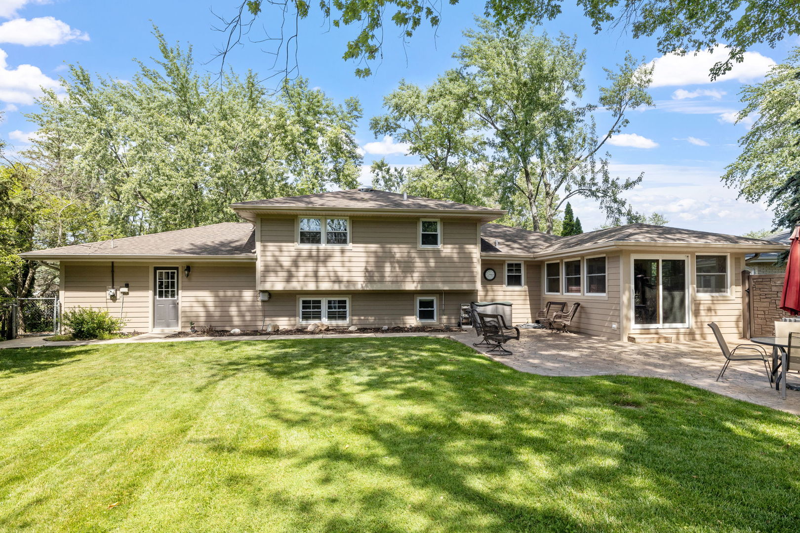 446 Cottonwood Road, Frankfort, IL 60423