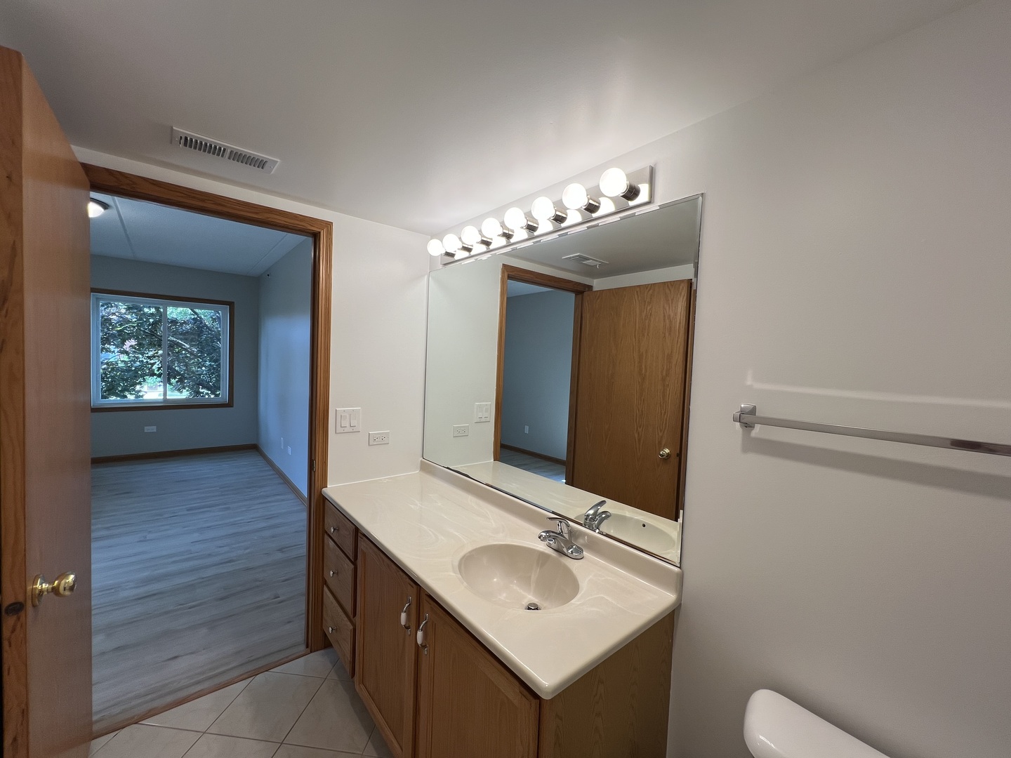 5623 107th Street #2B, Chicago Ridge, IL 60415