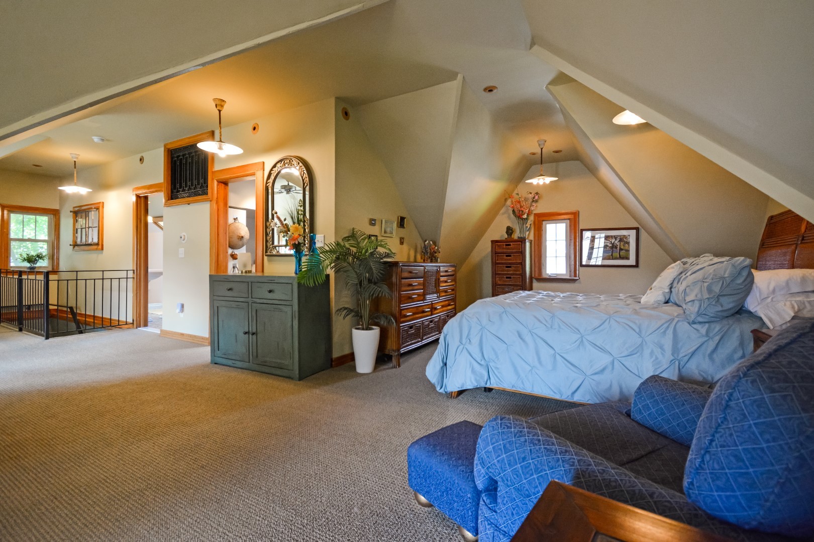 9 Harwood Place, Bloomington, IL 61701