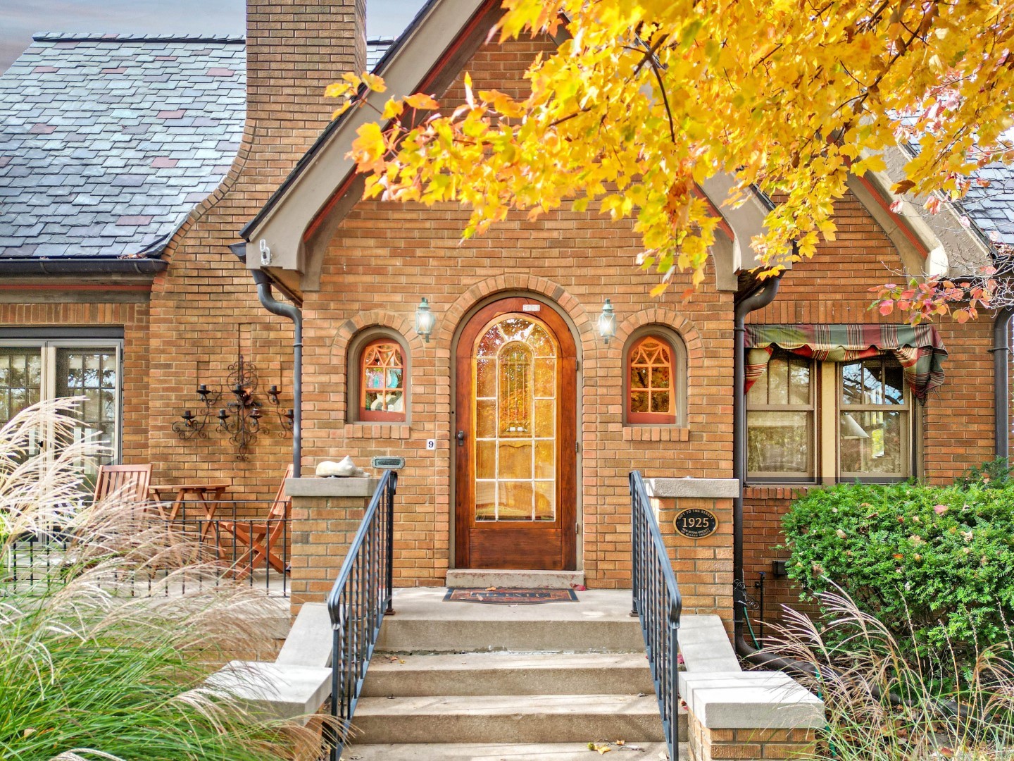 9 Harwood Place, Bloomington, IL 61701