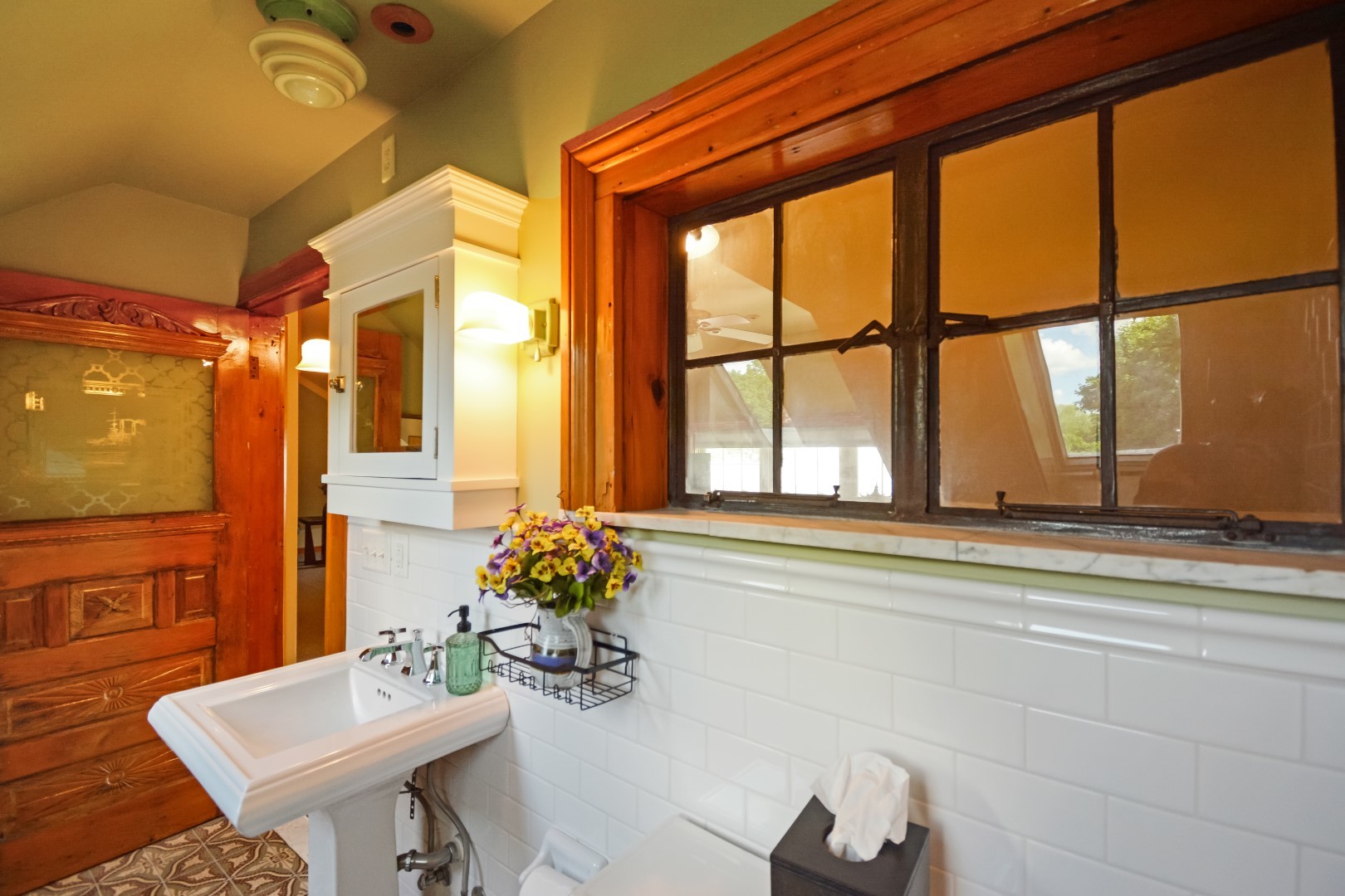 9 Harwood Place, Bloomington, IL 61701