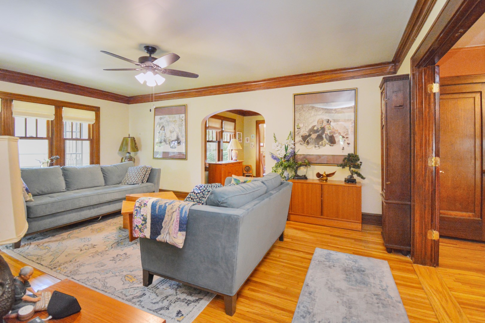 9 Harwood Place, Bloomington, IL 61701