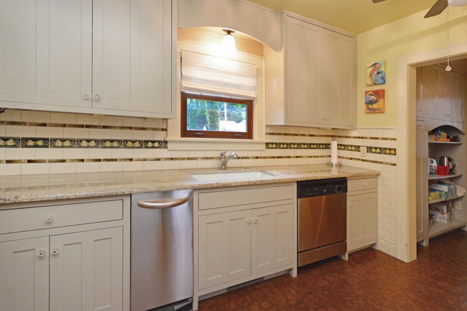 9 Harwood Place, Bloomington, IL 61701