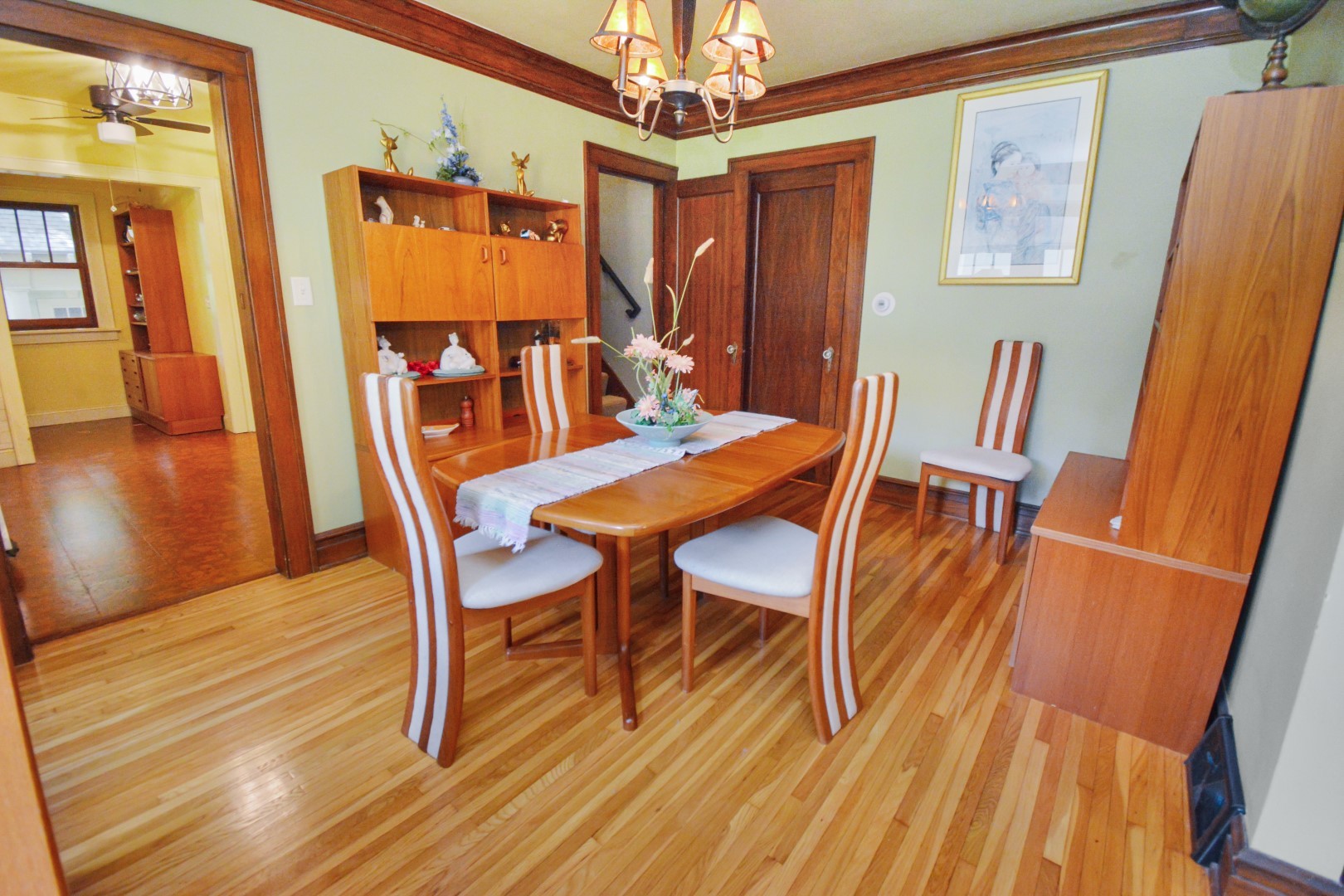 9 Harwood Place, Bloomington, IL 61701