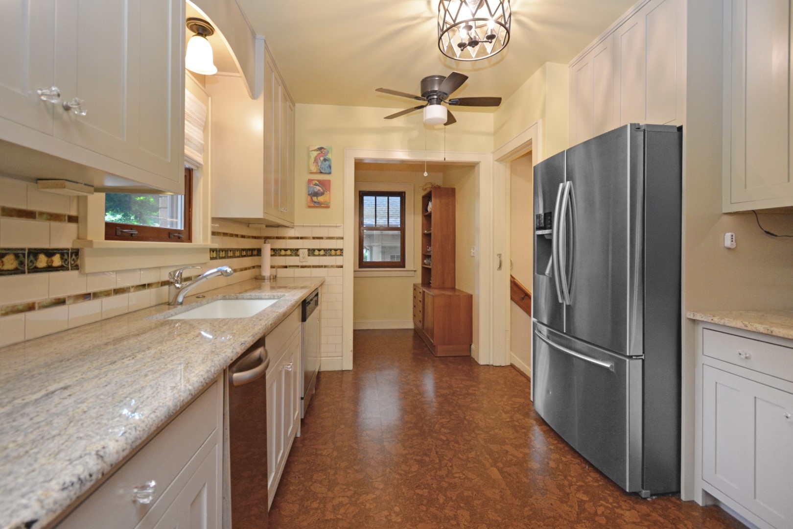 9 Harwood Place, Bloomington, IL 61701