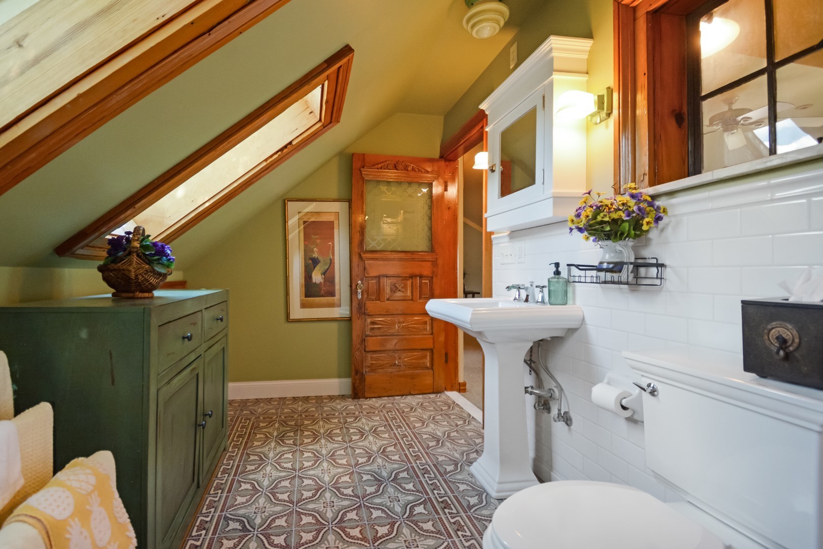 9 Harwood Place, Bloomington, IL 61701