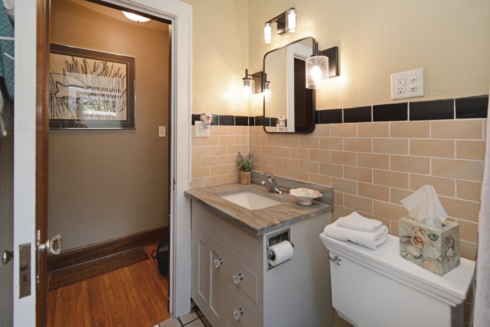 9 Harwood Place, Bloomington, IL 61701