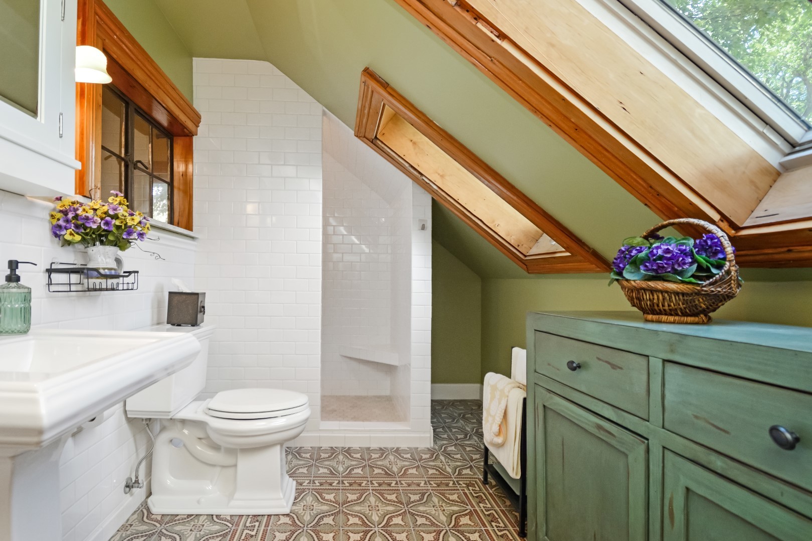 9 Harwood Place, Bloomington, IL 61701