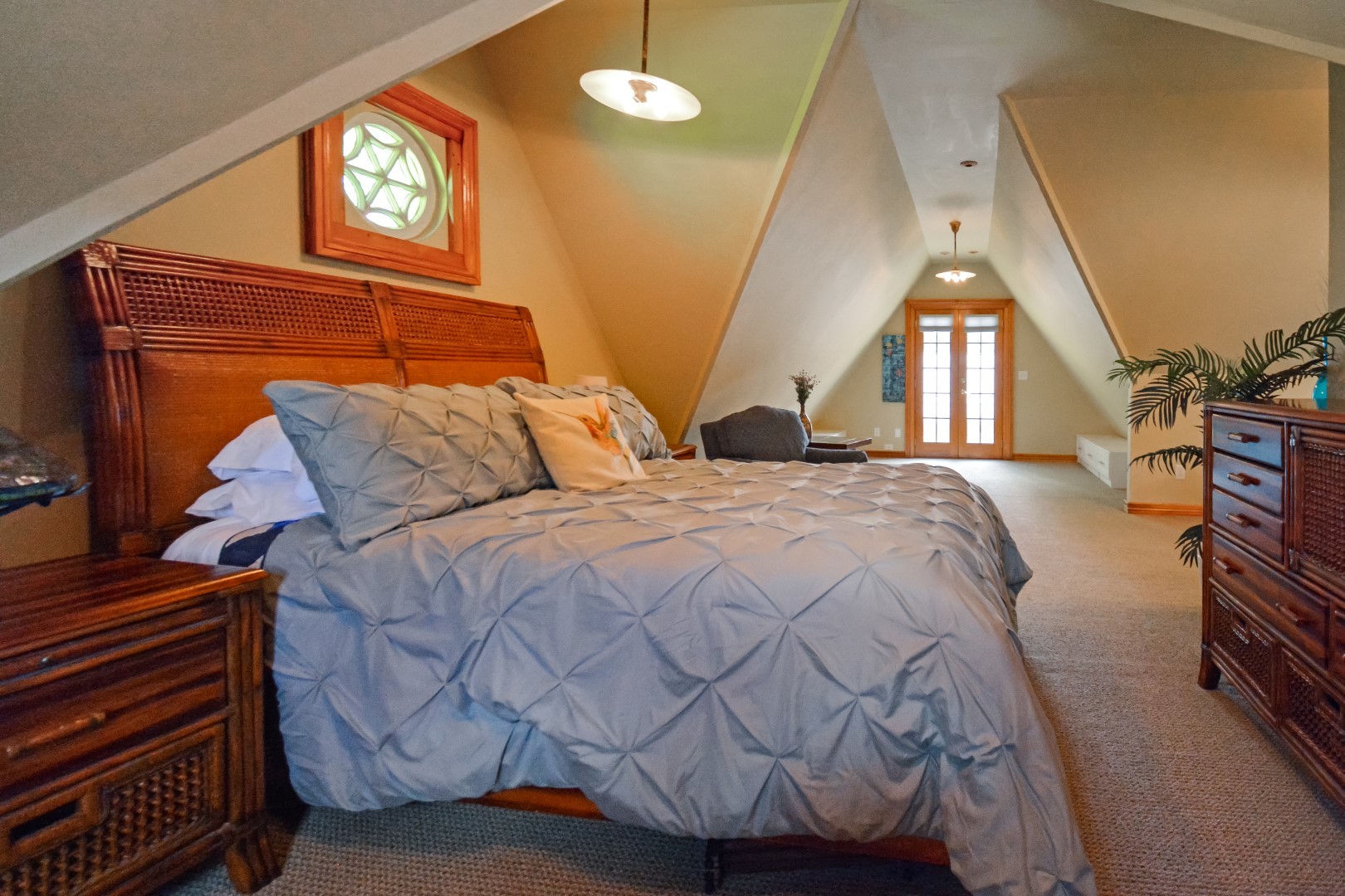 9 Harwood Place, Bloomington, IL 61701