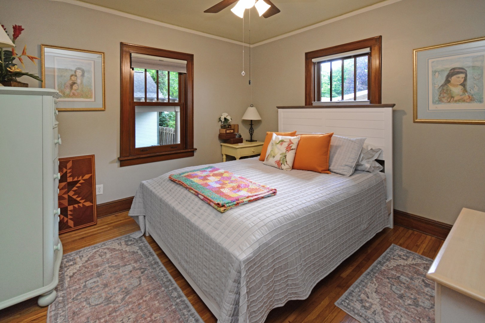 9 Harwood Place, Bloomington, IL 61701