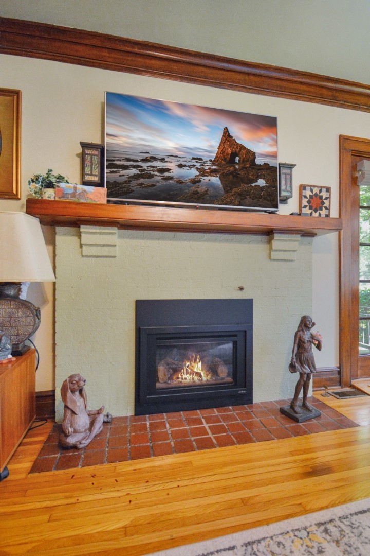 9 Harwood Place, Bloomington, IL 61701