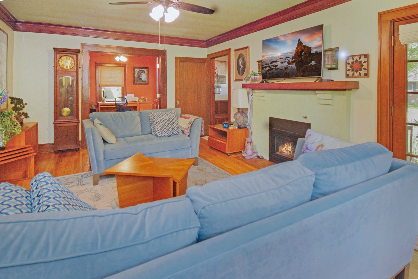 9 Harwood Place, Bloomington, IL 61701