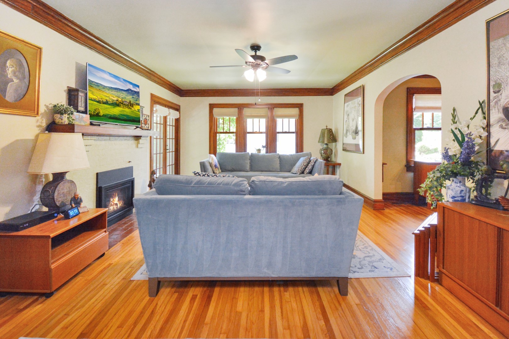 9 Harwood Place, Bloomington, IL 61701